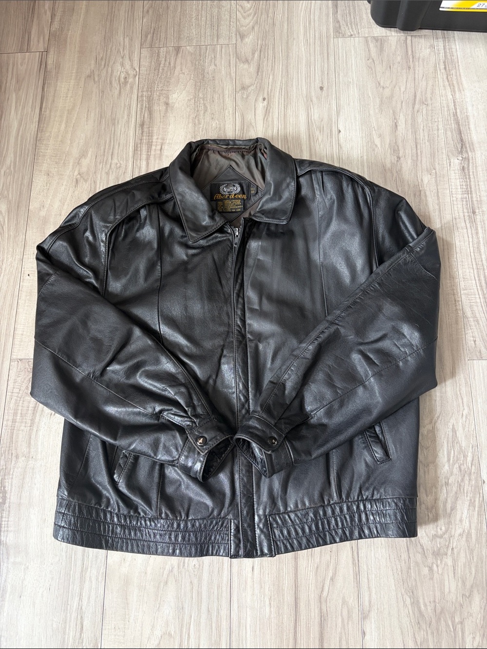 Men's Black Leather Bomber Jacket - Classic Zip Front